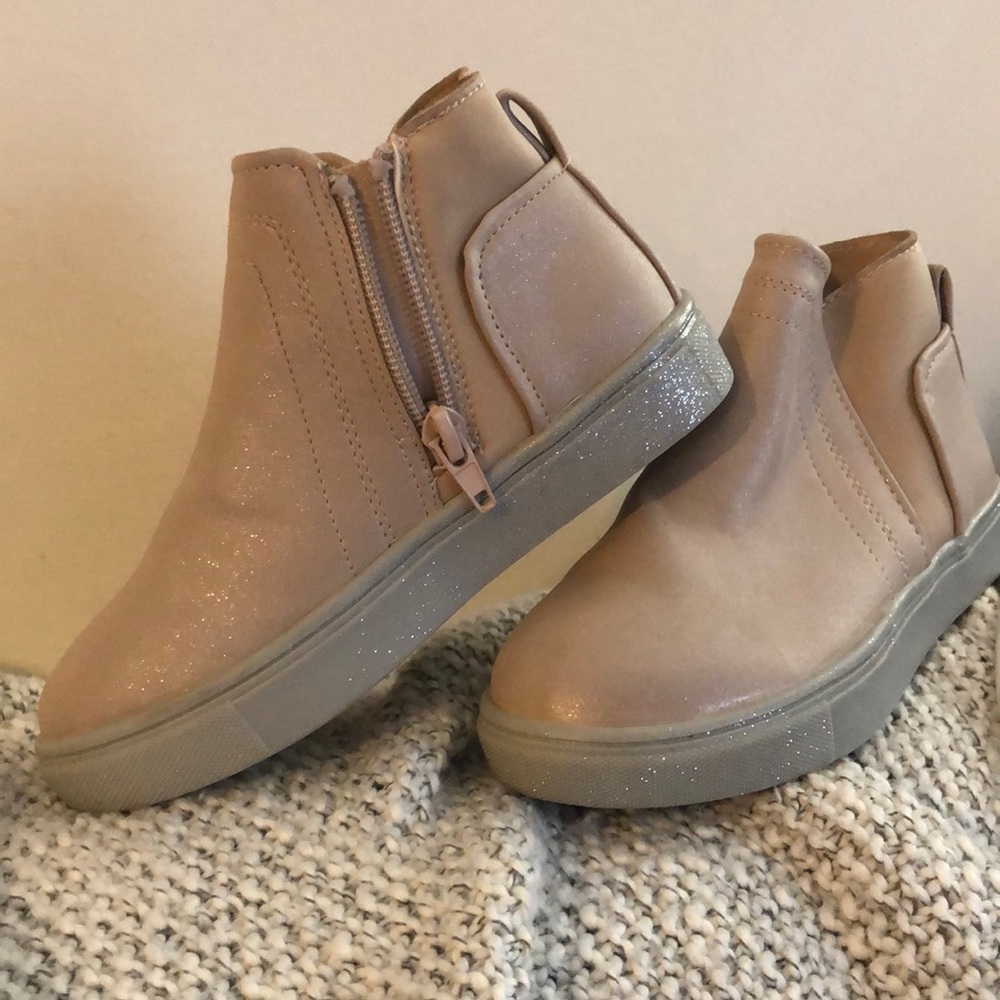 Girls sparkly Steve Madden booties